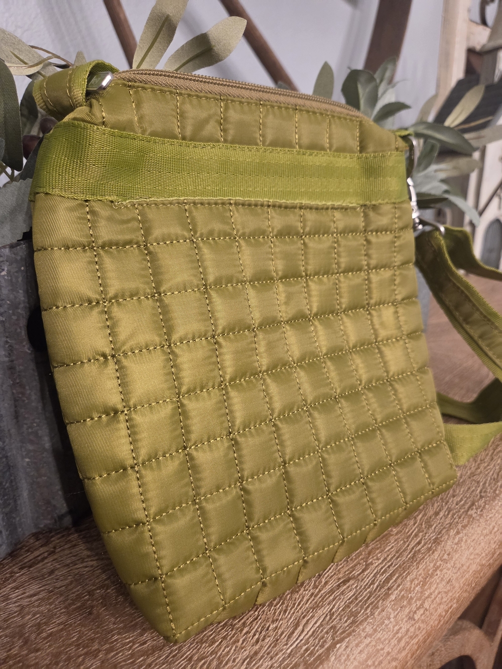 Lug Olive Green Quilted Crossbody Bag - Picture 4 of 9